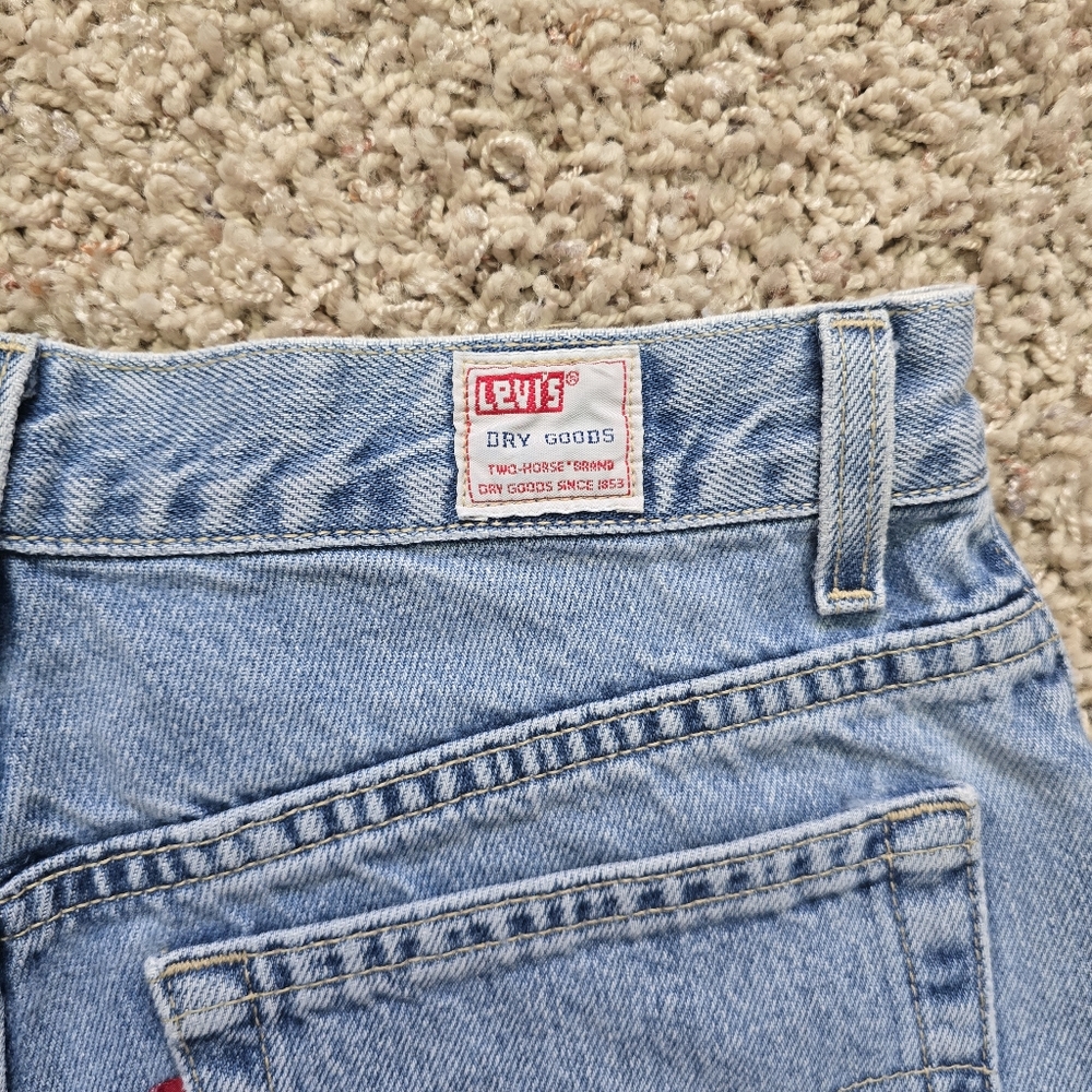 Vintage Levi's 519 Women's Light Wash Blue Denim Cutoff Shorts - Picture 2 of 14